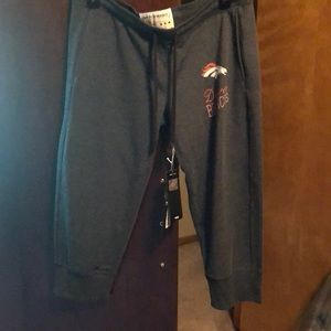 Ladies Capri length joggers